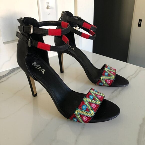 Mia Shoes Rama Colorful Stitched Black Heels Sz 9 - Picture 1 of 11